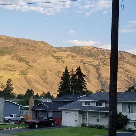 Charming - 2 Bedrooms Suite, 1 Full Bath & Family Room Kamloops Eksteriør billede