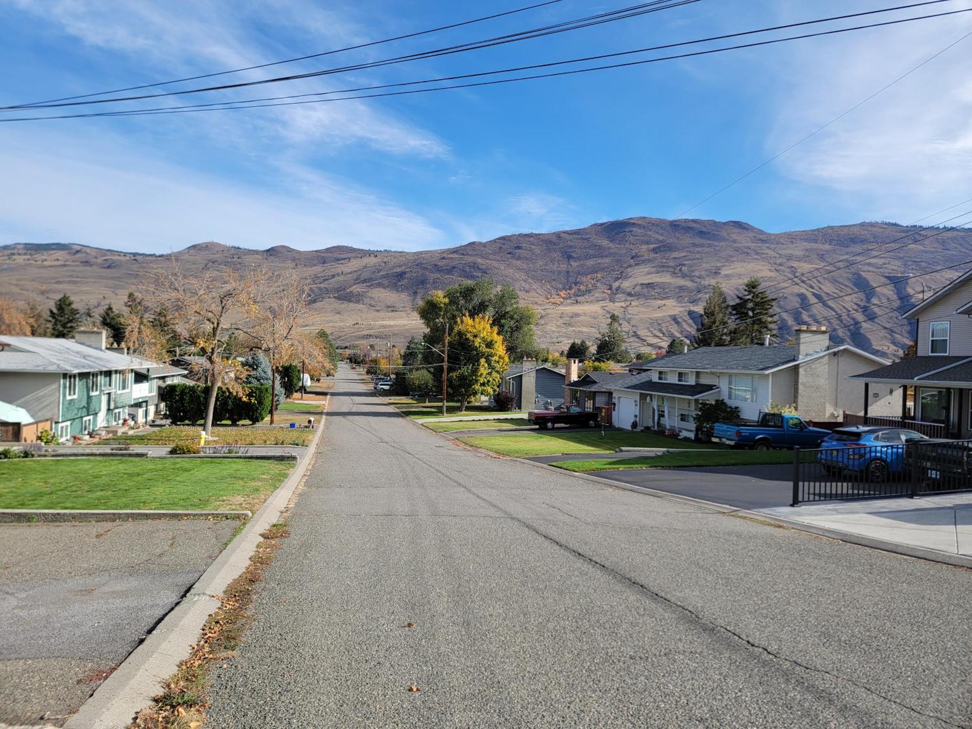 Charming - 2 Bedrooms Suite, 1 Full Bath & Family Room Kamloops Eksteriør billede